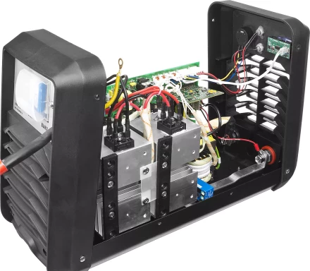 Сварочный инвертор с дисплеем ММА ЗАС-Т3-250-Д серия ПРОФЕССИОНАЛ купить в Надыме