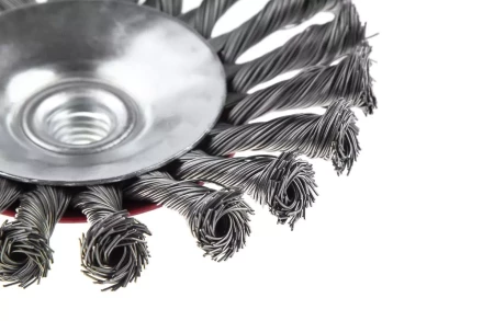 Кордщетка HAMMER тарелка 125мм для УШМ витая сталь (207-113) купить в Надыме