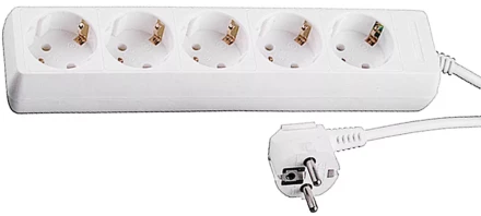 Удлинитель СВЕТОЗАР электрический с заземлением, евро, 5 гнезд, 3м SV-55053-3 купить в Надыме