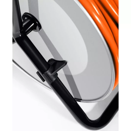 Силовые удлинители на стальной катушке  P-325, провод ПВС 3х2.5 мм2 55089-30 купить в Надыме