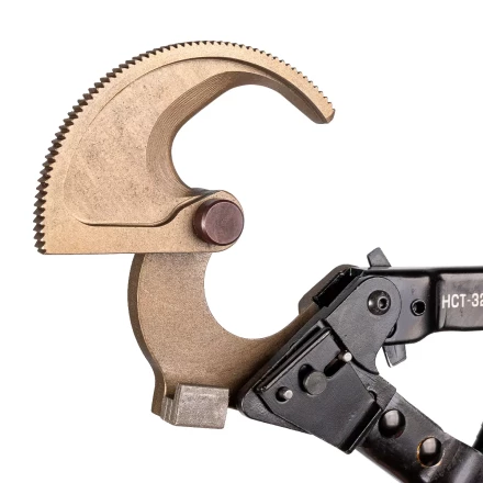 Секторные ножницы КВТ НСТ-32 для резки кабелей до 32 мм, проводов АС со стальным сердечником и прутков из низкоуглеродистой стали (84393) купить в Надыме