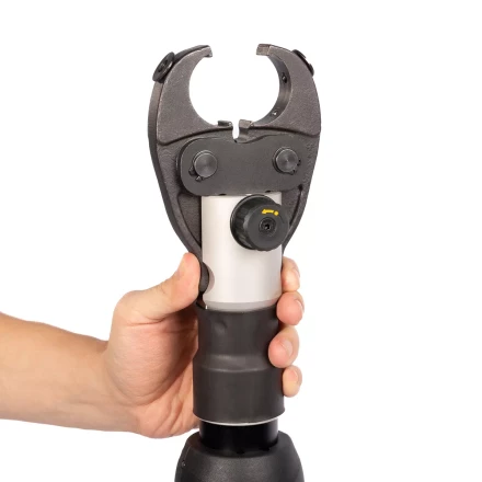 Пресс гидравлический аккумуляторный КВТ ПГРА-СО-32 для монтажа фитингов на трубы PEX, медные и из нержавеющей стали (89617) купить в Надыме