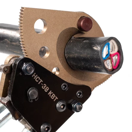 Секторные ножницы КВТ НСТ-38 для резки кабелей до 38 мм, проводов АС со стальным сердечником и прутков из низкоуглеродистой стали (84394) купить в Надыме