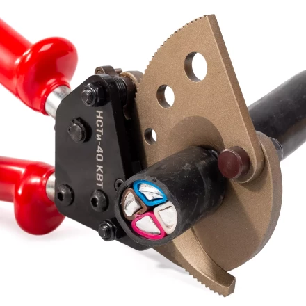 Секторные ножницы диэлектрические КВТ НСТи-40 для резки кабелей до 40 мм, проводов АС со стальным сердечником и прутков из низкоуглеродистой стали (84395) купить в Надыме