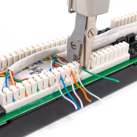 Инструмент КВТ PD-01 для заделки витой пары в кросс-панель (85736) купить в Надыме
