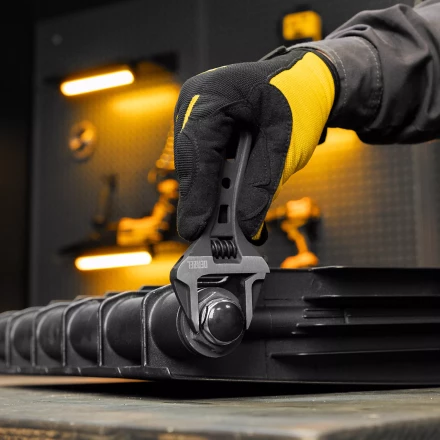 Ключ разводной Denzel 135 мм, CrV, кованый, укороченная рукоятка 15752 купить в Надыме