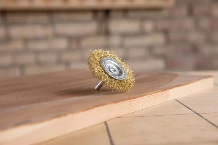 Кордщетка HAMMER плоская 50мм для дрели гофрированная латунированная сталь (207-205) купить в Надыме