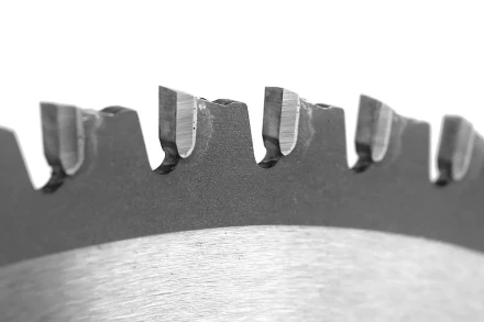 Твердосплавный диск для резки сэндвич панелей Messer. Диаметр 320 мм. купить в Надыме