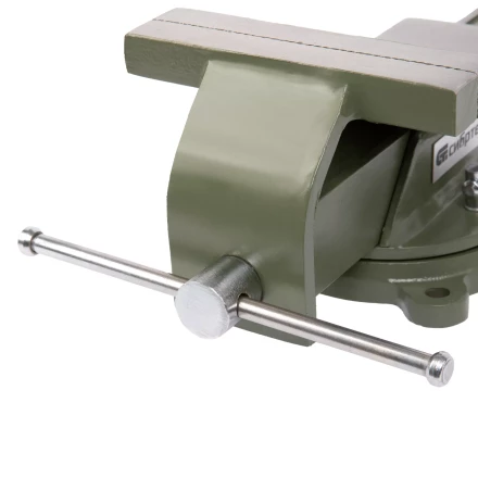 Тиски слесарные Сибртех 18620, 150 мм, стальные, поворотные купить в Надыме