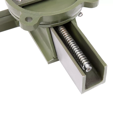 Тиски слесарные Сибртех 18620, 150 мм, стальные, поворотные купить в Надыме