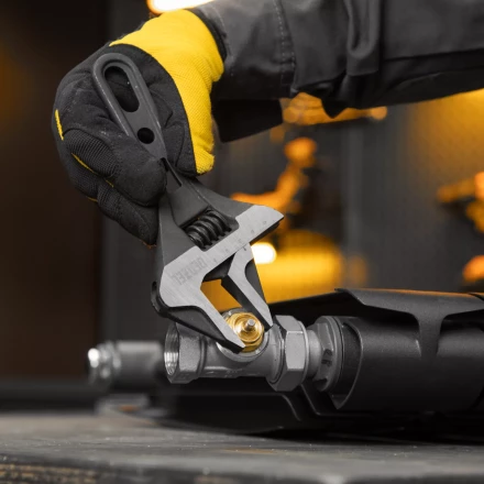 Ключ разводной 185 мм Denzel 15754, CrV, кованый, укороченная рукоятка купить в Надыме