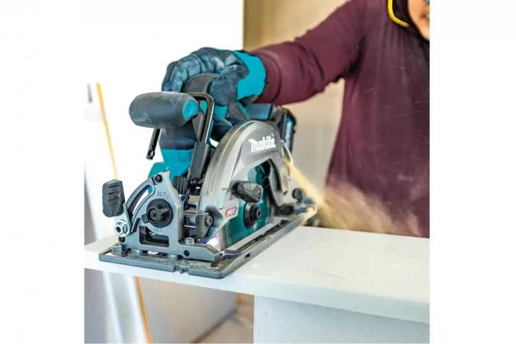 Аккумуляторная дисковая пила Makita 40B XGT HS012GZ (без АКБ и ЗУ) купить в Надыме