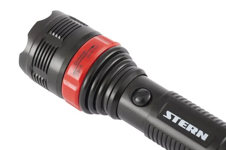 Фонарь бытовой пластик 3W LED ремешок зум 3 режима 100% - 50% - стробоскоп 3хААА Stern 90572 купить в Надыме