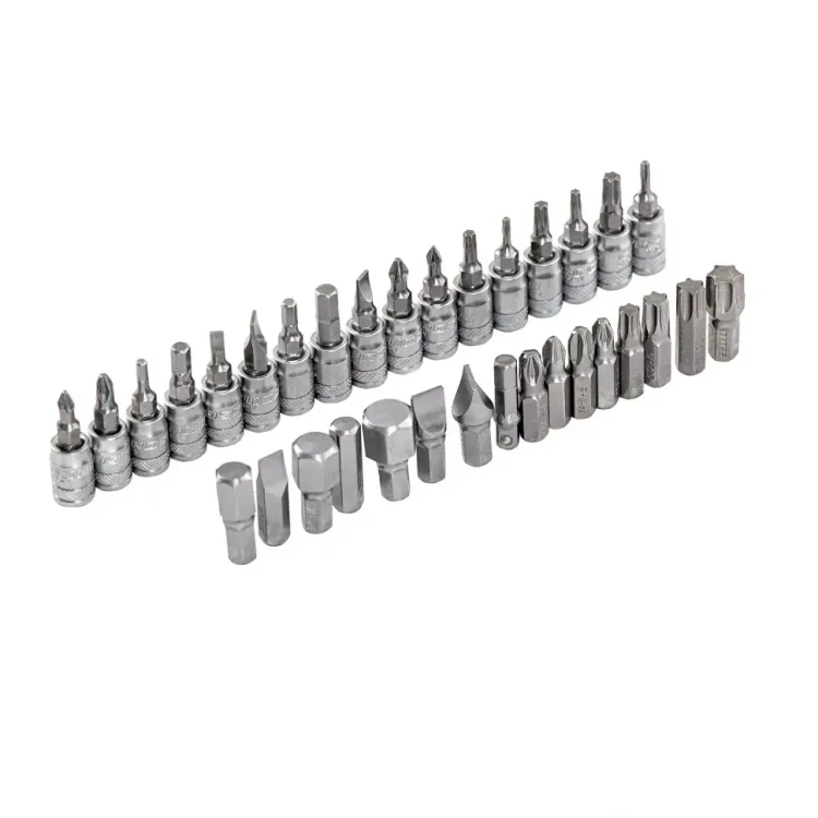 Набор инструментов 82 предметов , 120 зубьев, CrV, 1/4", 1/2" Gross 14149 купить в Надыме