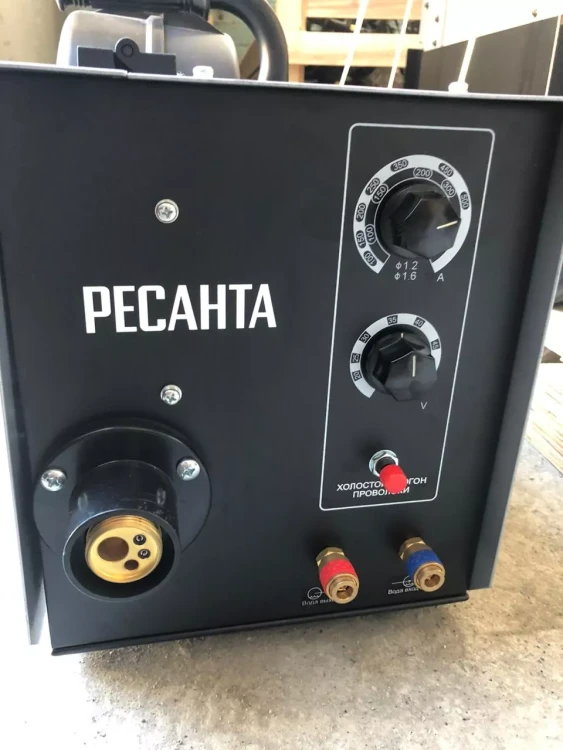 Полуавтоматический сварочный аппарат инверторный Ресанта САИПА-350 купить в Надыме