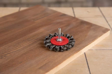 Кордщетка HAMMER плоская 75мм для дрели витая сталь (207-208) купить в Надыме