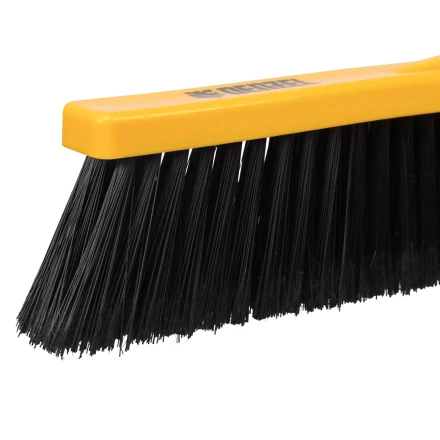 Щетка-сметка со скребком 590 мм Denzel 55323 купить в Надыме