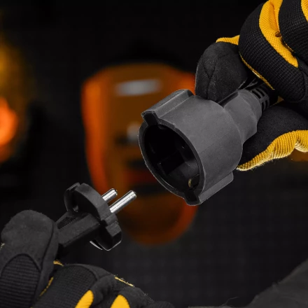 Удлинитель-шнур силовой Denzel Top Series 37420, КГТТ, 20м, 1 розетка, 3 x 1,5 мм, 3 м купить в Надыме