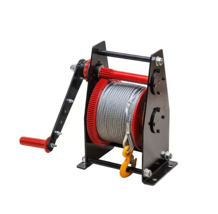 Лебедка ручная TOR ЛР-1 60 м 1005680 купить в Надыме