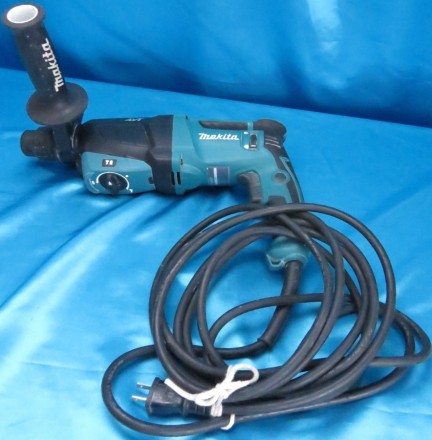 Перфоратор  MAKITA HR 2631FT купить в Надыме