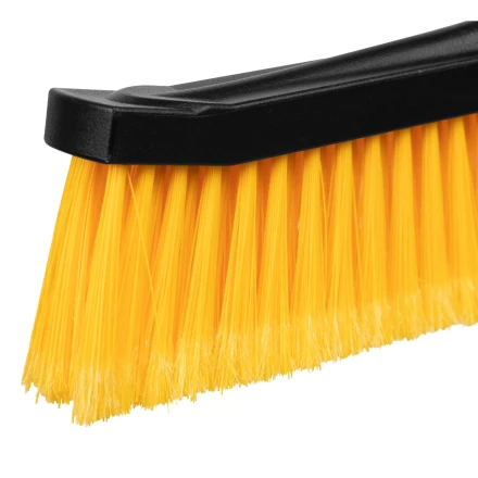 Щетка-сметка для снега со скребком 600 мм Denzel 55325 купить в Надыме