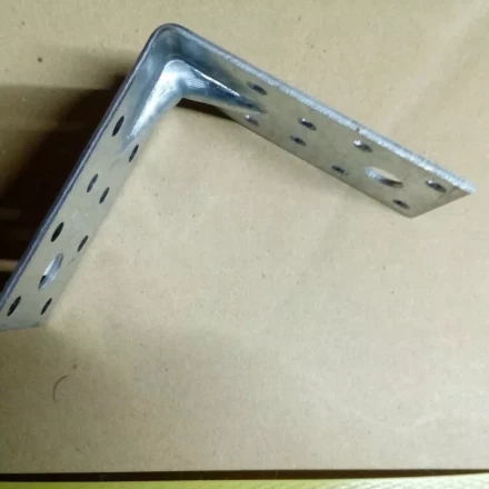 Крепежный уголок усиленный 2.0 мм KUU 70x70x40 мм СИБРТЕХ Россия 46409 купить в Надыме