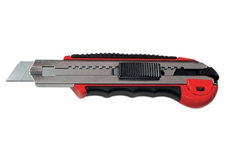 Нож с выдвижным лезвием 18 мм с 5 лезвиями MATRIX MASTER 78921 купить в Надыме