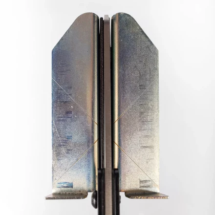 Ножницы для резки пластмассовых коробов, кабель-каналов, полимерных труб и резиновых профилей КВТ НКК-110 «Пеликан» (79823) купить в Надыме