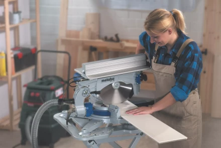 Пила торцовая Metabo KGТ 300 комби купить в Надыме