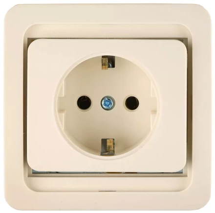 Розетка СВЕТОЗАР "ГАММА" одинарная, с заземлением, цвет бежевый, 16А/~250В SV-54105-B купить в Надыме