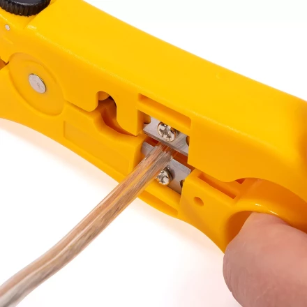 Стриппер КВТ КС-332 для снятия изоляции с коаксиального кабеля (89440) купить в Надыме