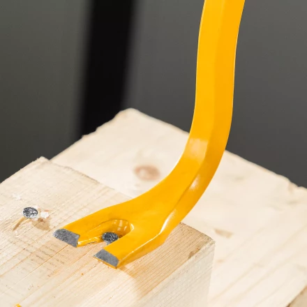 Лом-гвоздодер Denzel, 600 мм, шестигранный 16 мм, окрашенный, сталь 65, 25203 купить в Надыме