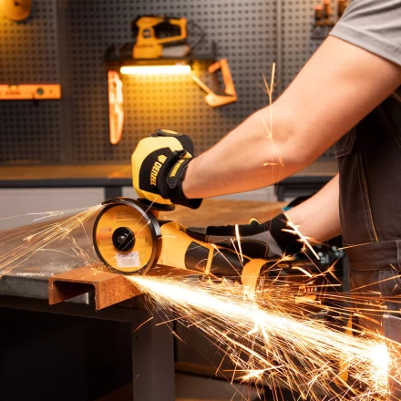 Машина углошлифовальная аккумуляторная бесщет. Denzel BLG-IB-18-125-0, Li-ion, 18 В 27004 купить в Надыме