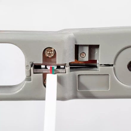 Стриппер КВТ КС-501 для снятия изоляции и оболочки с UTP кабелей (84826) купить в Надыме