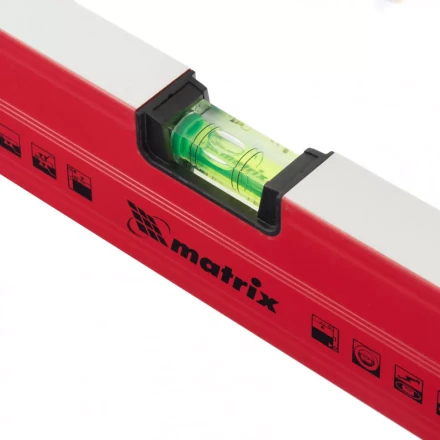 Уровень алюминиевый магнитный 2000 мм фрезерованный 3 глазка 1 зеркальный усиленный  MATRIX 34720 купить в Надыме