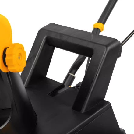 Электрическая снегоуборочная машина Denzel ESB-460 97634, 2 кВт купить в Надыме