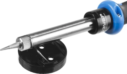 Паяльник ЗУБР "ПРОФЕССИОНАЛ" с двухкомпонентной рукояткой и защитным колпачком в наборе с припоем и подставкой, 60Вт, конус 55402-60_z01 купить в Надыме