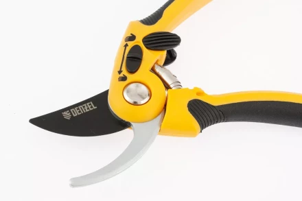 Набор: Сучкорез телескопический 22-29” и секатор прямого реза Denzel 7760505 купить в Надыме