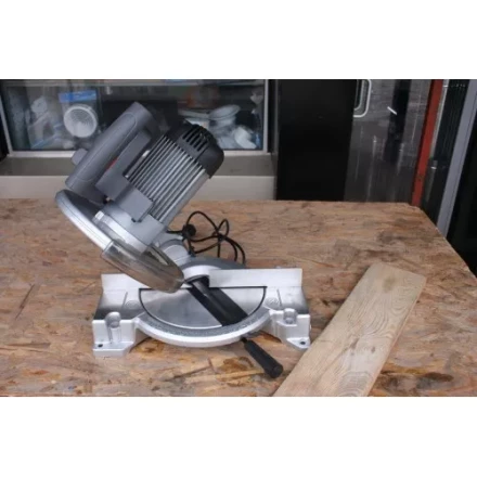 Пила торцовочная MS-5525 N STURM купить в Надыме