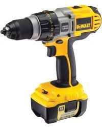 Аккумуляторная дрель DeWalt DСD 920 В2 в кейсе купить в Надыме