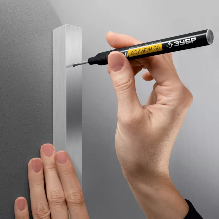 ЗУБР Колибри-30 черный, наконечник L 30 мм,  2.8 мм, перманентный маркер для отверстий (06338-2) купить в Надыме