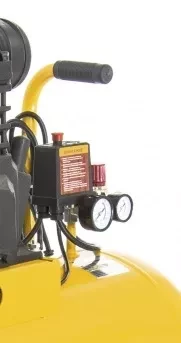 Компрессор масляный поршневой ременной  DENZEL PC 2/100-400 Х-PRO 58074 купить в Надыме