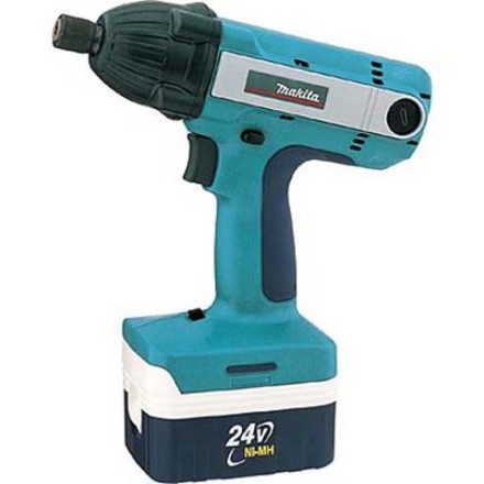Аккумуляторный ударный шуруповерт Makita BTD200S купить в Надыме