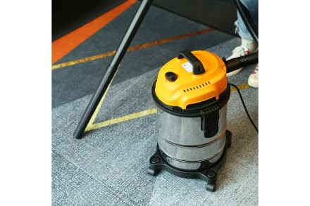 Пылесос промышленный DEKO DKVC-1400-15S, 015-0030 купить в Надыме