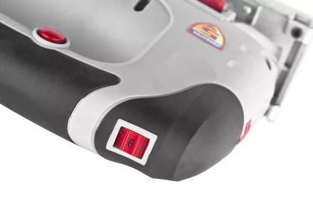 Лобзик ЗУБР, 3-х позиционный маятниковый ход, сталь-10мм/дерево-100мм, 500–3000ходов/мин, 710Вт ЗЛ-710Э купить в Надыме