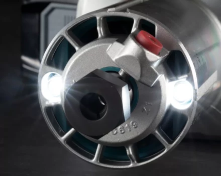 Аккумуляторный Фрезер Кромочный Makita RT001GZ19 (без АКБ и ЗУ) купить в Надыме