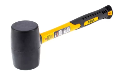 Киянка резиновая, 16 oz, черная резина, фибергласовая рукоятка// Denzel 7711185 купить в Надыме