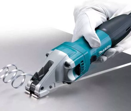 Шлицевые ножницы по металлу Makita JS1601 купить в Надыме