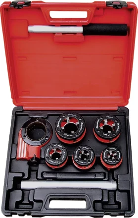 Набор клуппов 1/4"-1/2"-3/4"-1"-1,25" +Плашкодержатель с трещоткой, 8 предм  MATRIX 77332 купить в Надыме