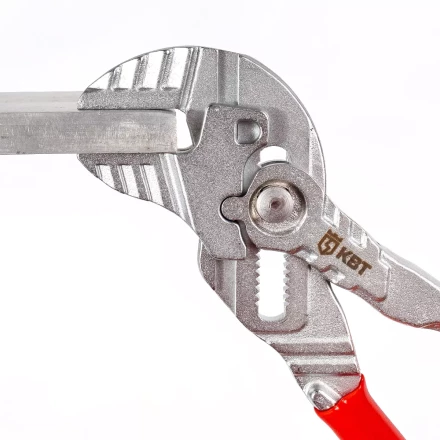 Клещи переставные — гаечный ключ КВТ 180 мм с кнопочной самофиксацией (82147) купить в Надыме